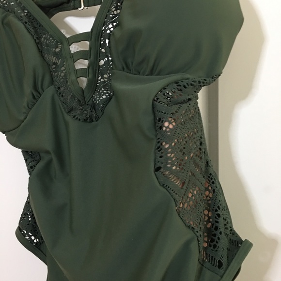 Sexy plus size swim suit - Picture 3 of 8